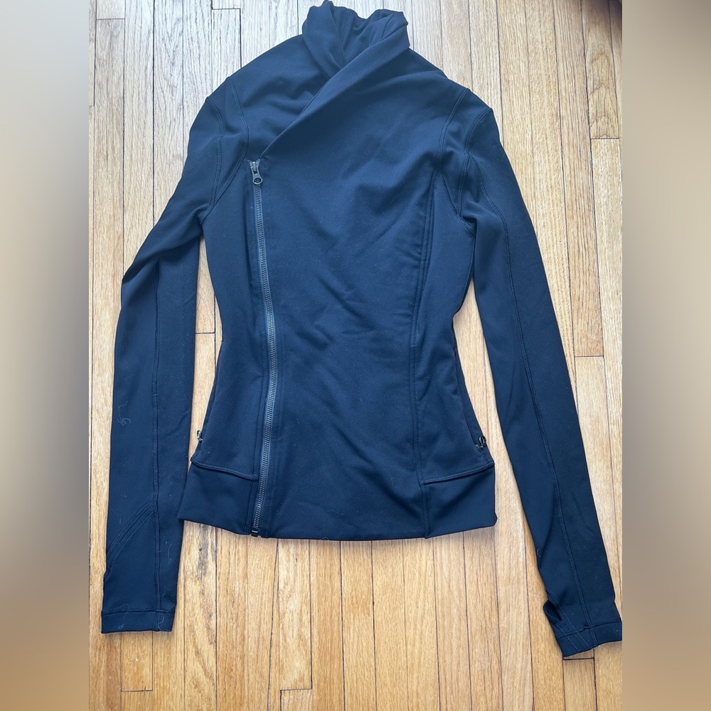 Luluemon women’s athletic jacket